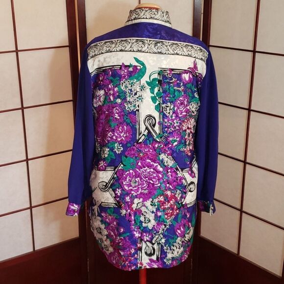 Three Flaggs Blue Beautiful Floral Print Blouse - Picture 5 of 8